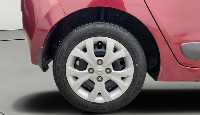 2015 Hyundai Grand i10 SPORTZ 1.2 KAPPA VTVT, Petrol, Manual, 56,866 km, Right Rear Wheel