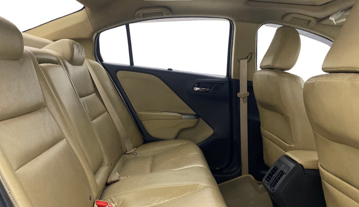 2016 Honda City 1.5L I-VTEC VX, Petrol, Manual, 1,18,333 km, Right Side Rear Door Cabin