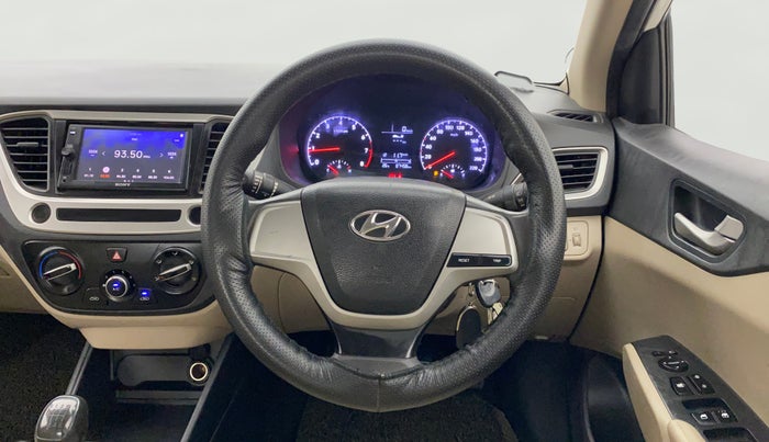 2018 Hyundai Verna 1.4 E PETROL, Petrol, Manual, 87,409 km, Steering Wheel Close Up