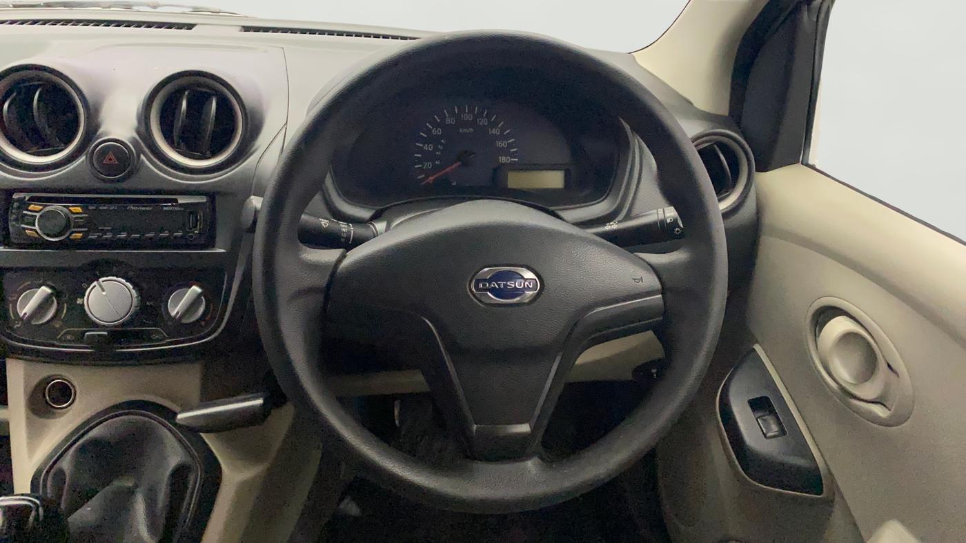 2016 Datsun Go T, Petrol, Manual, 1,25,953 km, Steering Wheel Close Up