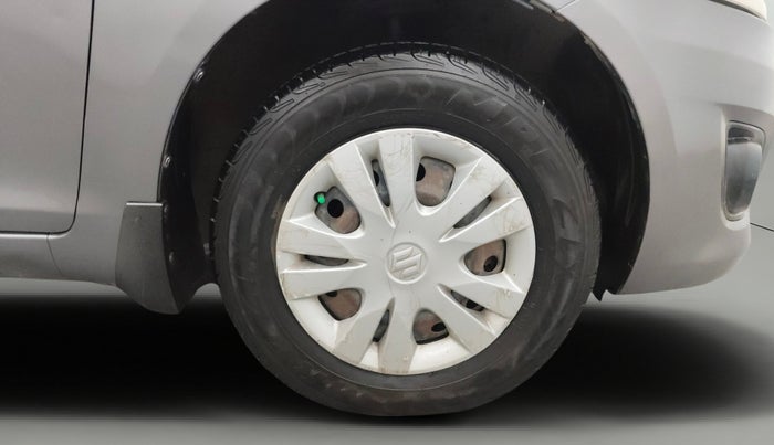 2013 Maruti Swift Dzire VXI, Petrol, Manual, 66,865 km, Right Front Wheel