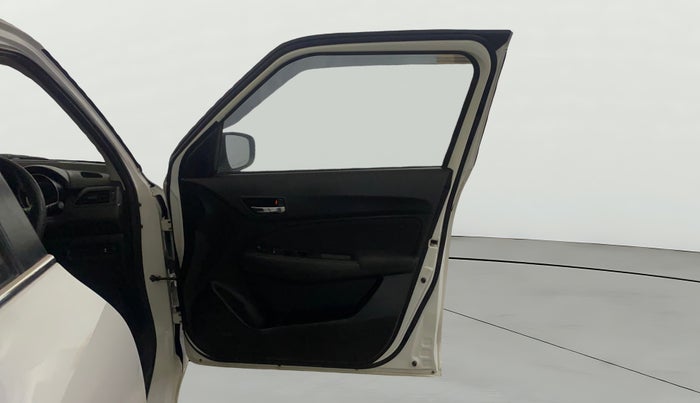 2023 Maruti Swift VXI, Petrol, Manual, 37,670 km, RHS Front Door