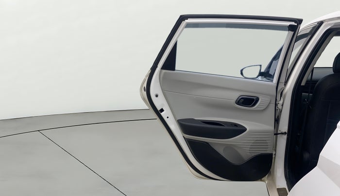 2024 Hyundai NEW I20 Sportz (O) 1.2 IVT, Petrol, Automatic, 36,096 km, LHS Rear Door