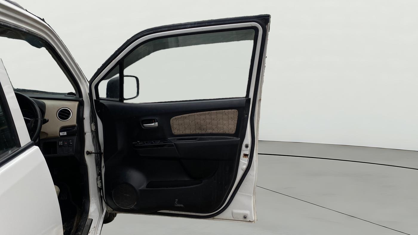 2017 Maruti Wagon R 1.0 VXI, CNG, Manual, 1,32,273 km, RHS Front Door