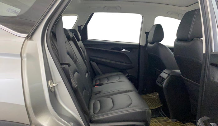 2019 MG HECTOR SHARP 1.5 DCT PETROL, Petrol, Automatic, 65,518 km, Right Side Rear Door Cabin