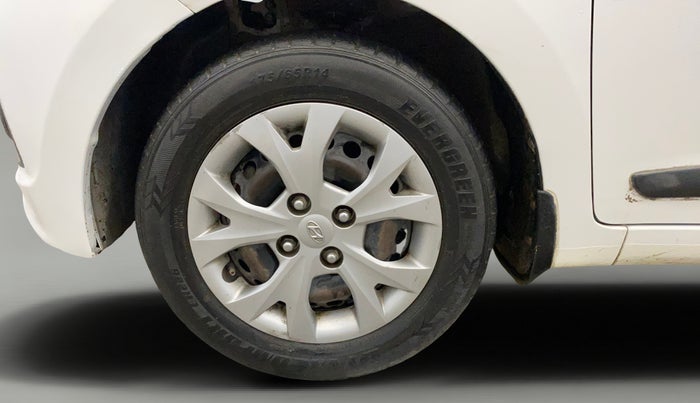 2015 Hyundai Grand i10 MAGNA 1.2 KAPPA VTVT, CNG, Manual, 67,025 km, Left Front Wheel