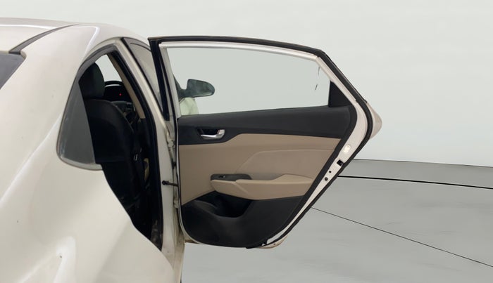 2018 Hyundai Verna 1.6 EX VTVT AT, Petrol, Automatic, 87,019 km, RHS Rear Door