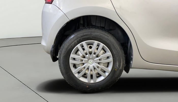 2018 Maruti Swift LXI, Petrol, Manual, 17,868 km, Right Rear Wheel