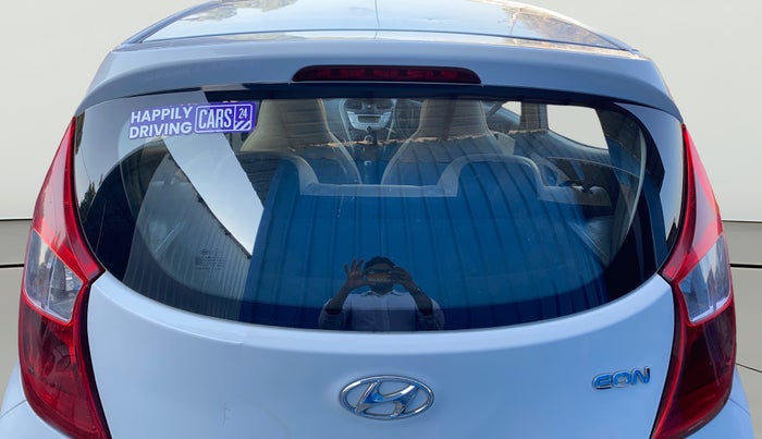 2017 Hyundai Eon MAGNA +, Petrol, Manual, 73,434 km, Rear Windshield