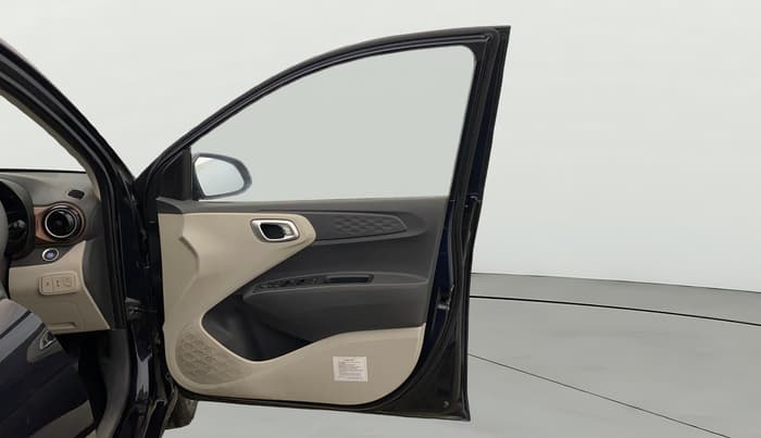 2024 Hyundai AURA SX 1.2 CNG, CNG, Manual, 7,796 km, RHS Front Door