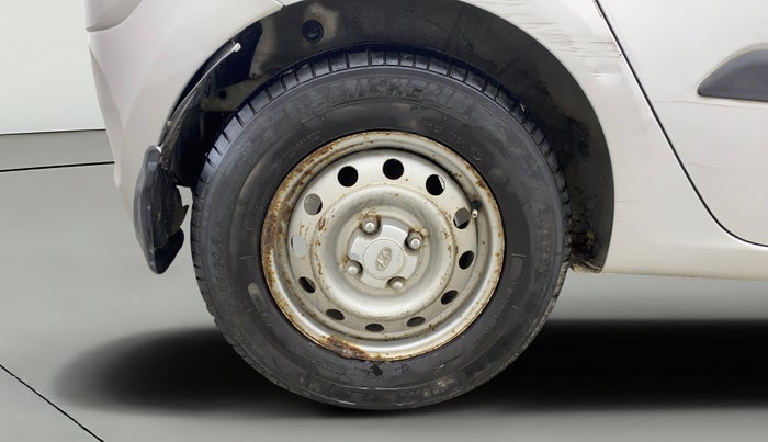 2014 Hyundai i10 MAGNA 1.2, Petrol, Manual, 1,17,384 km, Right Rear Wheel