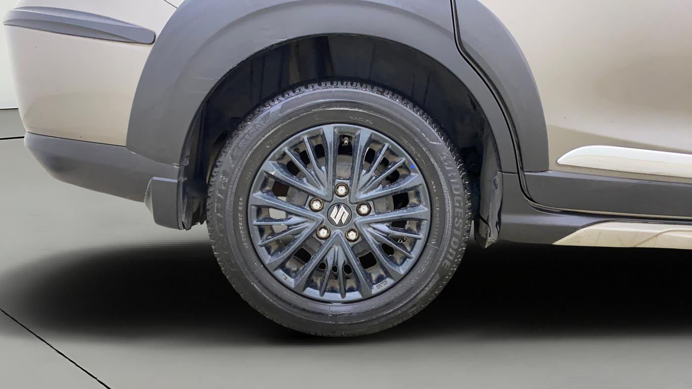 2021 Maruti XL6 ALPHA MT, Petrol, Manual, 28,412 km, Right Rear Wheel