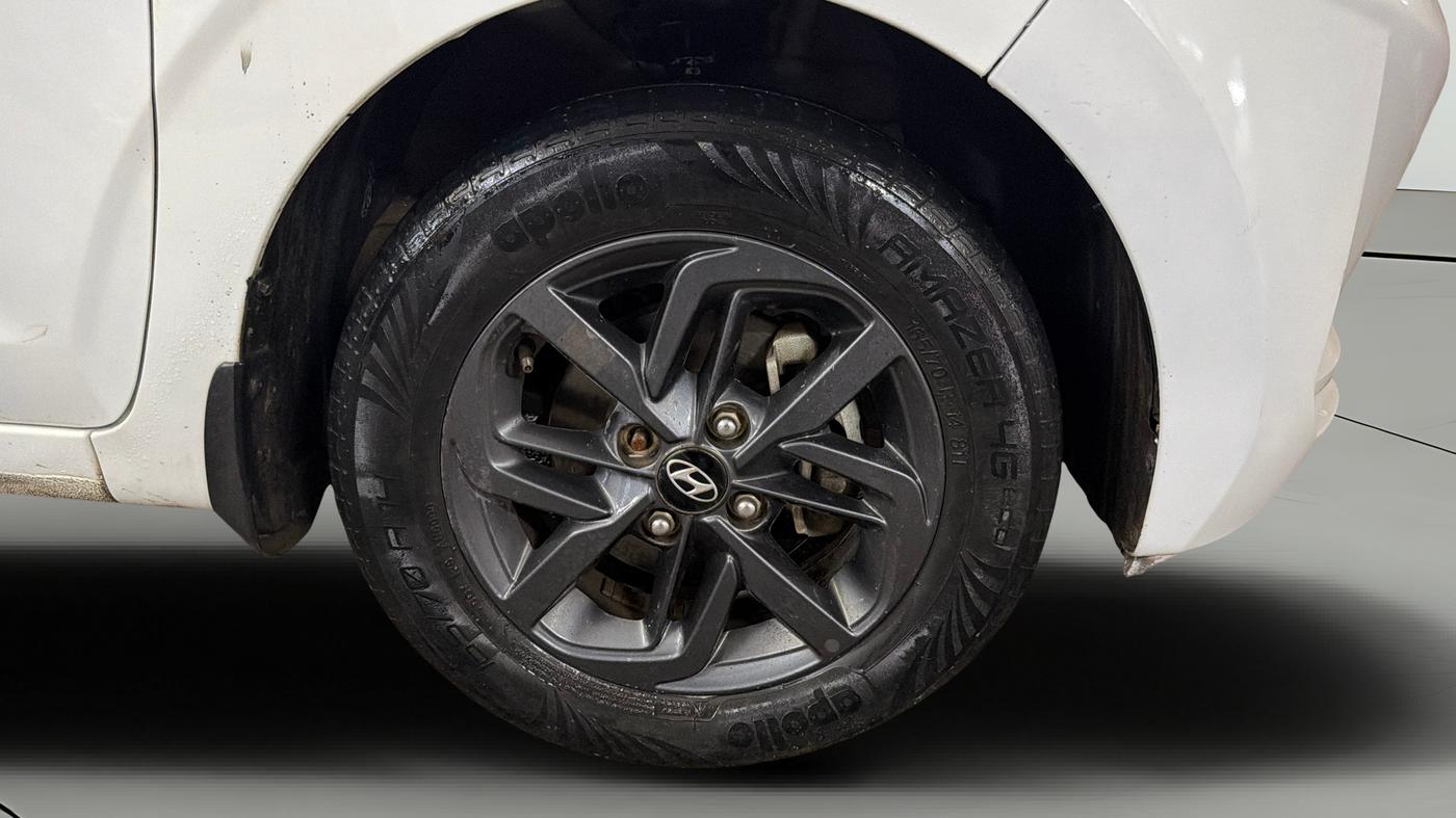 2022 Hyundai GRAND I10 NIOS SPORTZ AMT 1.2 KAPPA VTVT, Petrol, Automatic, 28,555 km, Right Front Wheel