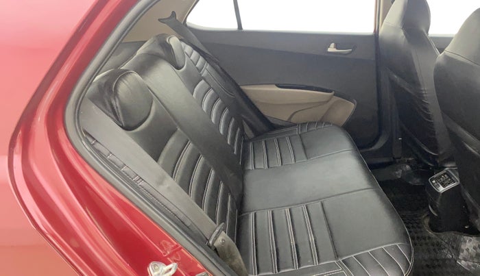 2015 Hyundai Grand i10 SPORTZ 1.2 KAPPA VTVT, CNG, Manual, 1,32,775 km, Right Side Rear Door Cabin