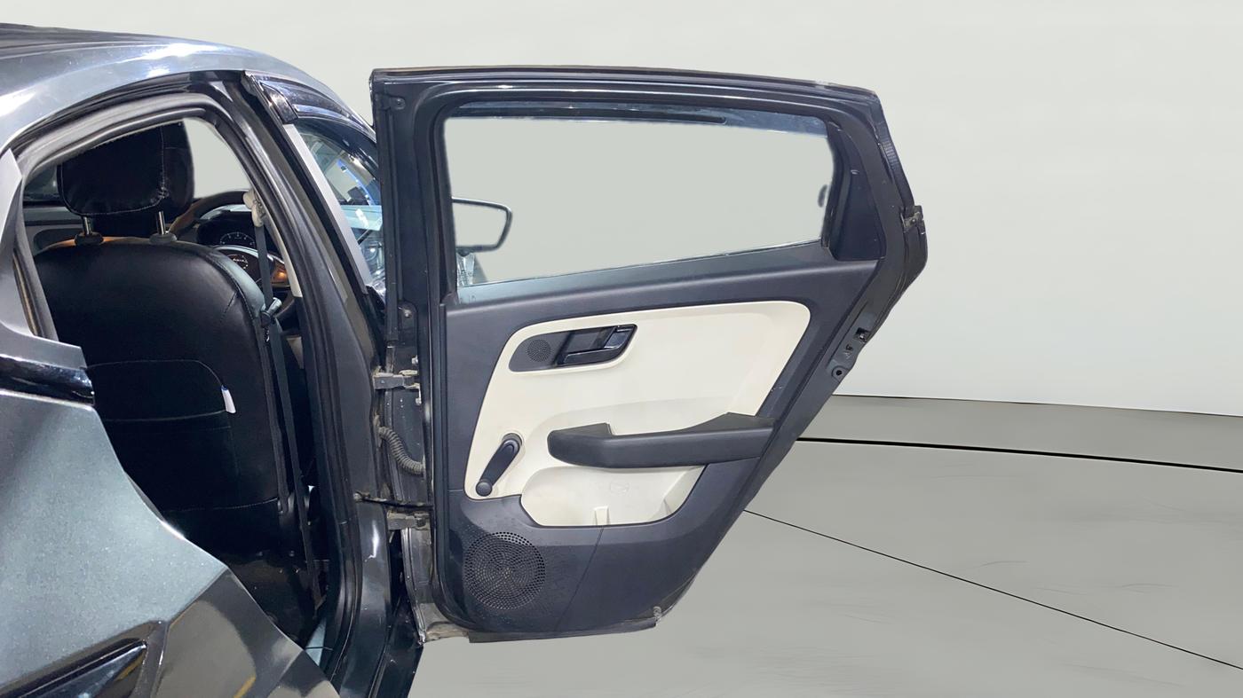 2023 Tata ALTROZ XE PLUS PETROL, Petrol, Manual, 5,171 km, RHS Rear Door