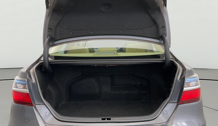 2016 Toyota Camry HYBRID, Hybrid, Automatic, 81,217 km, Boot Open Zoomed View