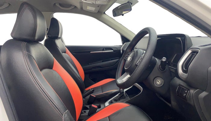 2021 KIA SONET HTK PLUS 1.5 AT, Diesel, Automatic, 67,318 km, Right Side Front Door Cabin