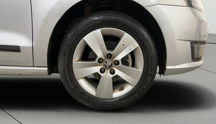 2020 Skoda Rapid AMBITION AT TSI, Petrol, Automatic, 22,310 km, Right Front Wheel