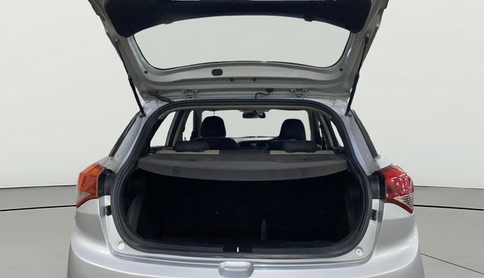 2017 Hyundai Elite i20 ASTA 1.2 (O), Petrol, Manual, 57,569 km, Boot Open Zoomed View