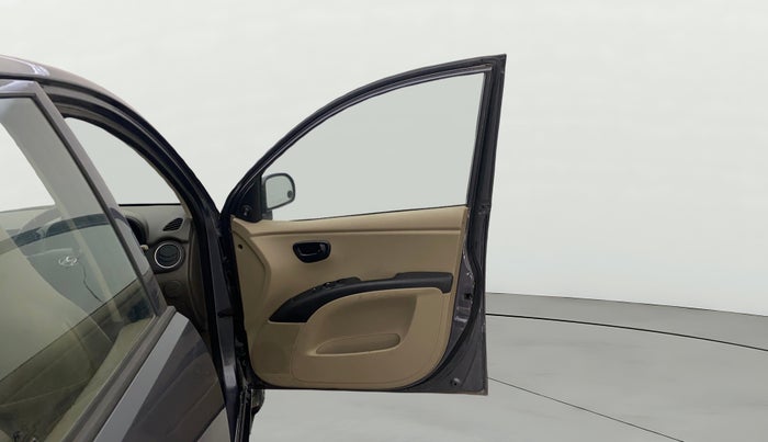 2013 Hyundai i10 MAGNA 1.1, CNG, Manual, 94,389 km, RHS Front Door