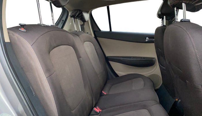 2013 Hyundai i20 SPORTZ 1.2, Petrol, Manual, 91,706 km, Right Side Rear Door Cabin