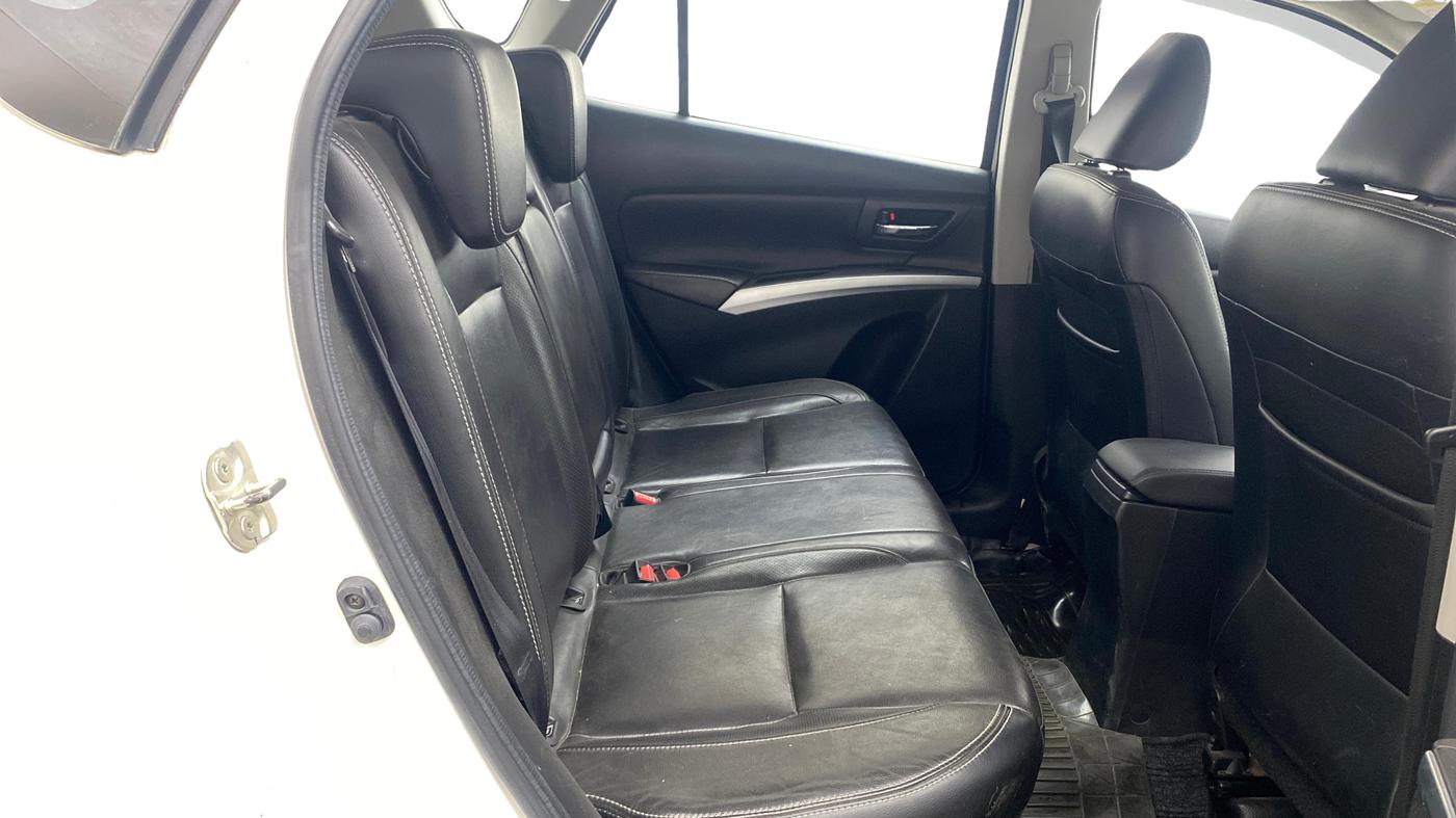 2019 Maruti S Cross ALPHA 1.3, Diesel, Manual, 1,00,539 km, Right Side Rear Door Cabin