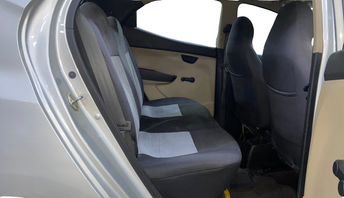 2015 Hyundai Eon ERA +, Petrol, Manual, 48,128 km, Right Side Rear Door Cabin