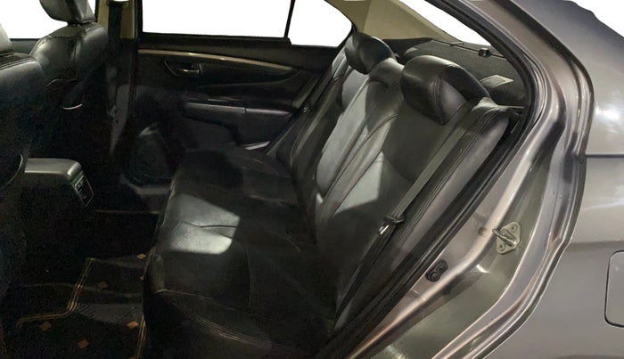 2017 Maruti Ciaz S 1.4 MT PETROL, CNG, Manual, 92,623 km, Right Side Rear Door Cabin