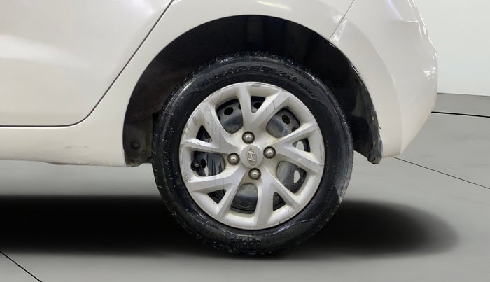 2017 Hyundai Grand i10 MAGNA AT 1.2 KAPPA VTVT, Petrol, Automatic, 26,594 km, Left Rear Wheel