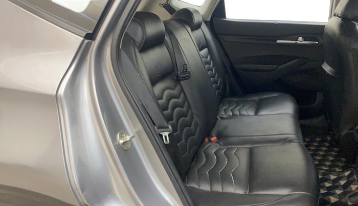 2019 KIA SELTOS HTK PLUS 1.5 DIESEL, Diesel, Manual, 1,50,163 km, Right Side Rear Door Cabin