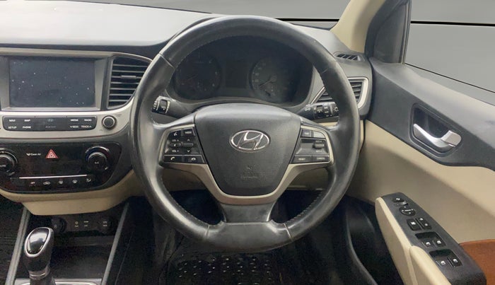 2017 Hyundai Verna 1.6 CRDI SX + AT, Diesel, Automatic, 1,14,826 km, Steering Wheel Close Up