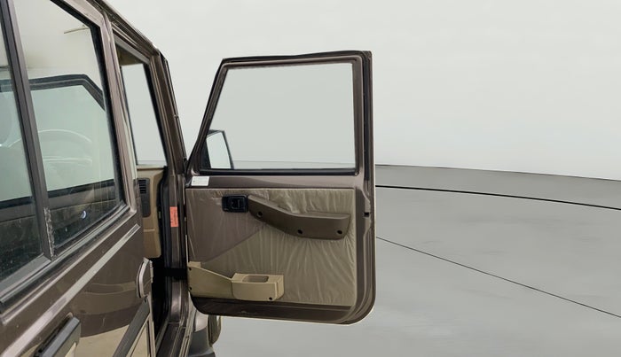 2022 Mahindra Bolero B6 (O), Diesel, Manual, 53,843 km, RHS Front Door