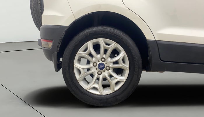 2015 Ford Ecosport TITANIUM 1.5L DIESEL, Diesel, Manual, 1,09,379 km, Right Rear Wheel