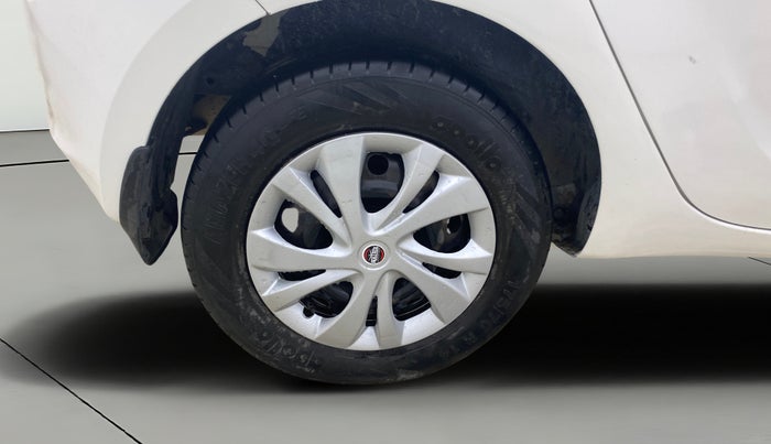 2012 Hyundai i20 MAGNA (O) 1.4 CRDI, Diesel, Manual, 1,24,033 km, Right Rear Wheel