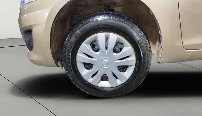 2013 Maruti Swift Dzire VXI, Petrol, Manual, 35,070 km, Left Front Wheel