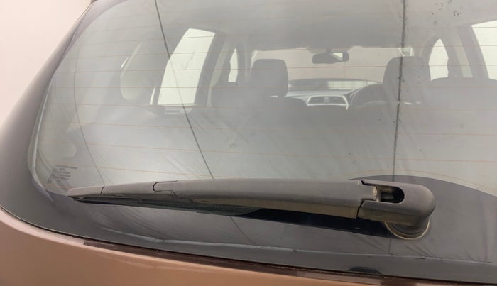 2015 Maruti S Cross ZETA 1.6, Diesel, Manual, 1,00,554 km, Rear Wiper