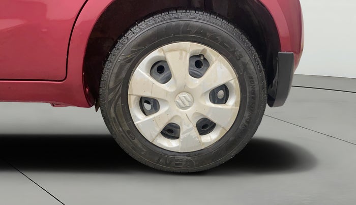 2015 Maruti Ritz VXI, CNG, Manual, 1,30,066 km, Left Rear Wheel