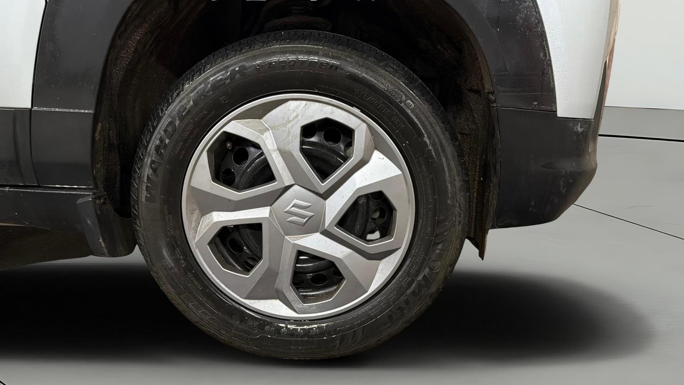 2023 Maruti BREZZA VXI S-CNG, CNG, Manual, 57,237 km, Right Front Wheel