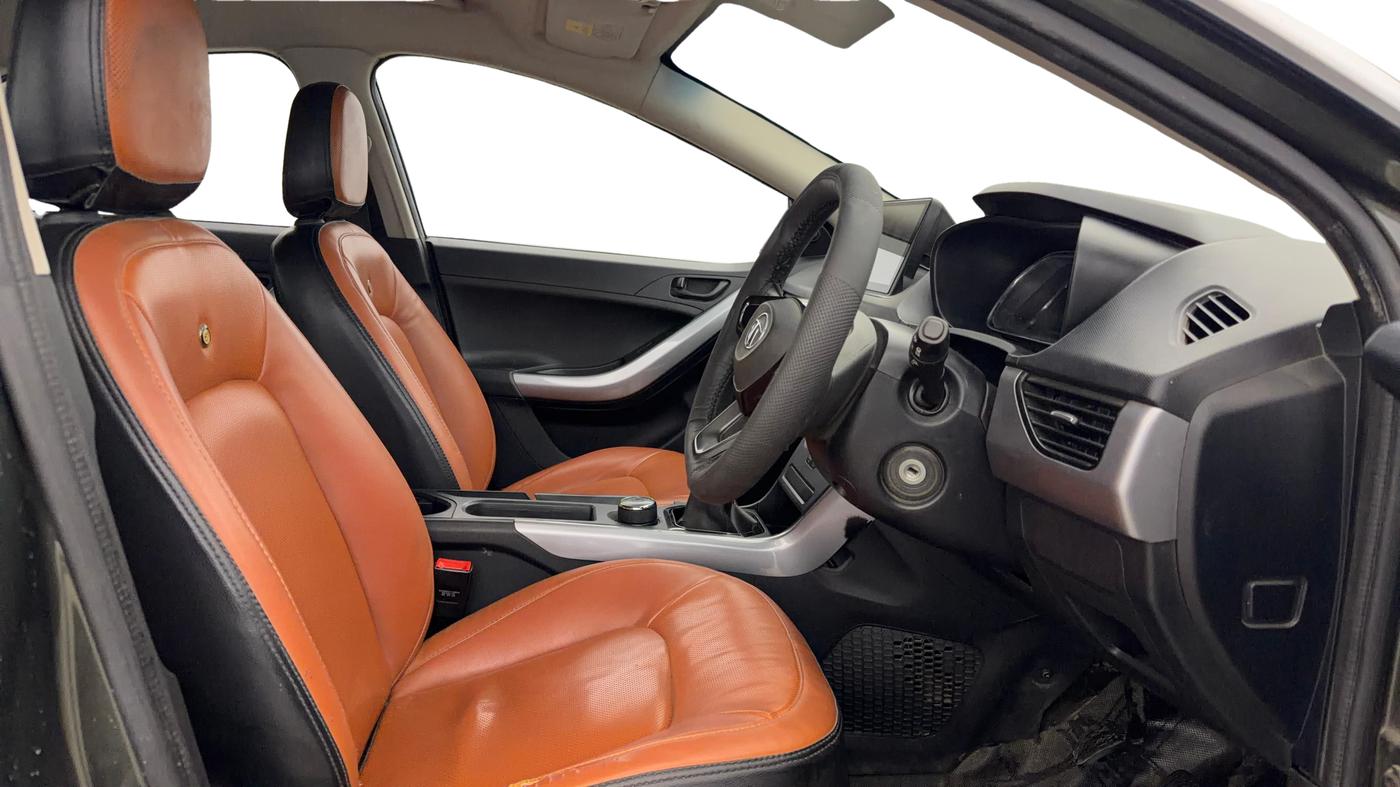 2020 Tata NEXON XE PETROL, Petrol, Manual, 1,47,594 km, Right Side Front Door Cabin
