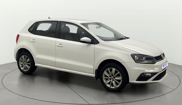 2017 Volkswagen Polo HIGHLINE1.2L, Petrol, Manual, 1,21,096 km, Right Front Diagonal