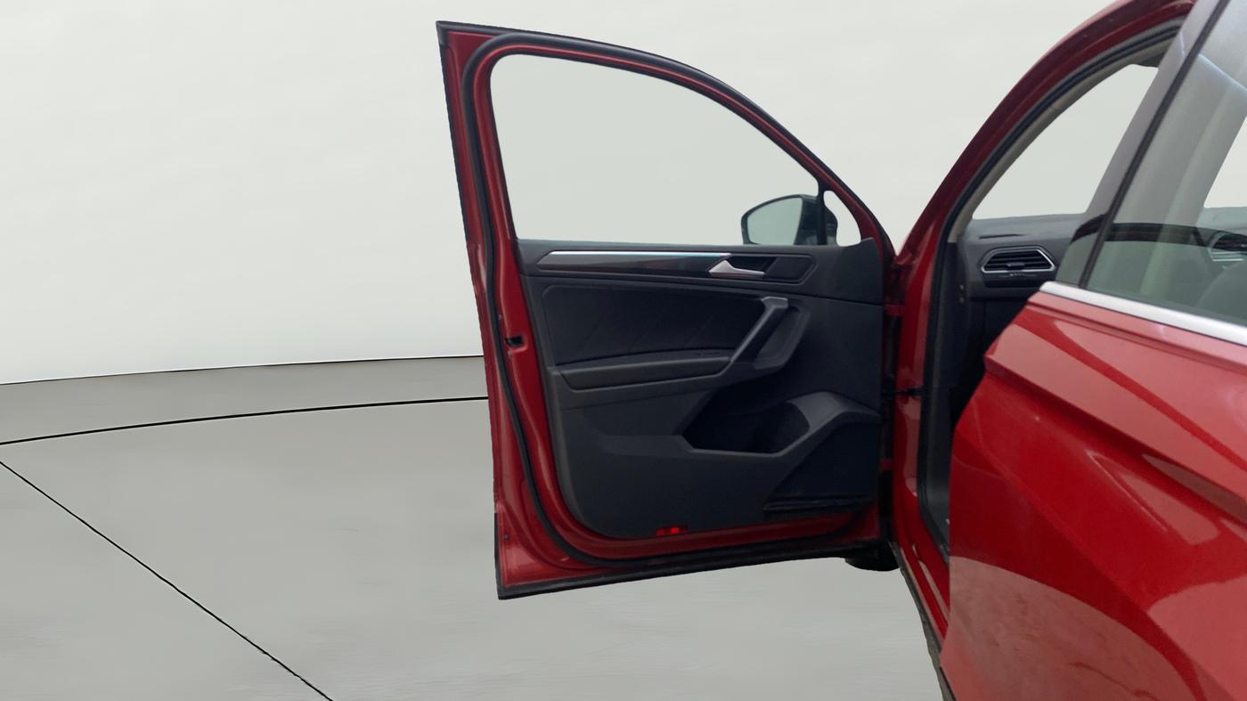 2023 Volkswagen TIGUAN ELEGANCE 2.0 TSI DSG, Petrol, Automatic, 28,207 km, LHS Front Door
