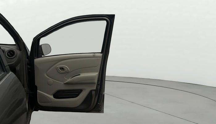 2017 Datsun Redi Go T (O), Petrol, Manual, 42,661 km, RHS Front Door