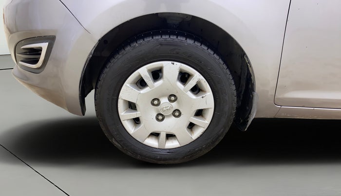 2013 Hyundai i20 MAGNA (O) 1.2, Petrol, Manual, 55,859 km, Left Front Wheel