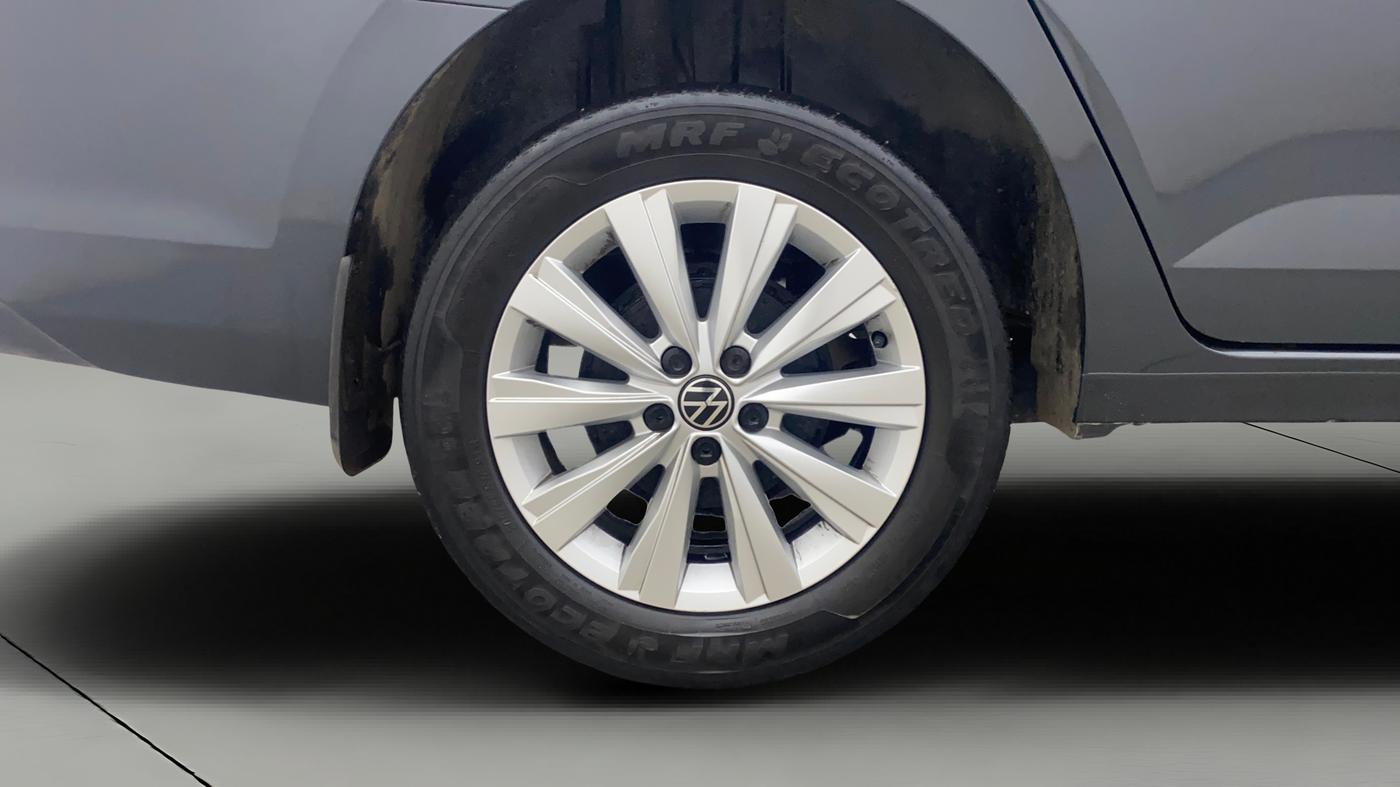 2024 Volkswagen VIRTUS HIGHLINE TSI 1.0 AT, Petrol, Automatic, 15,985 km, Right Rear Wheel