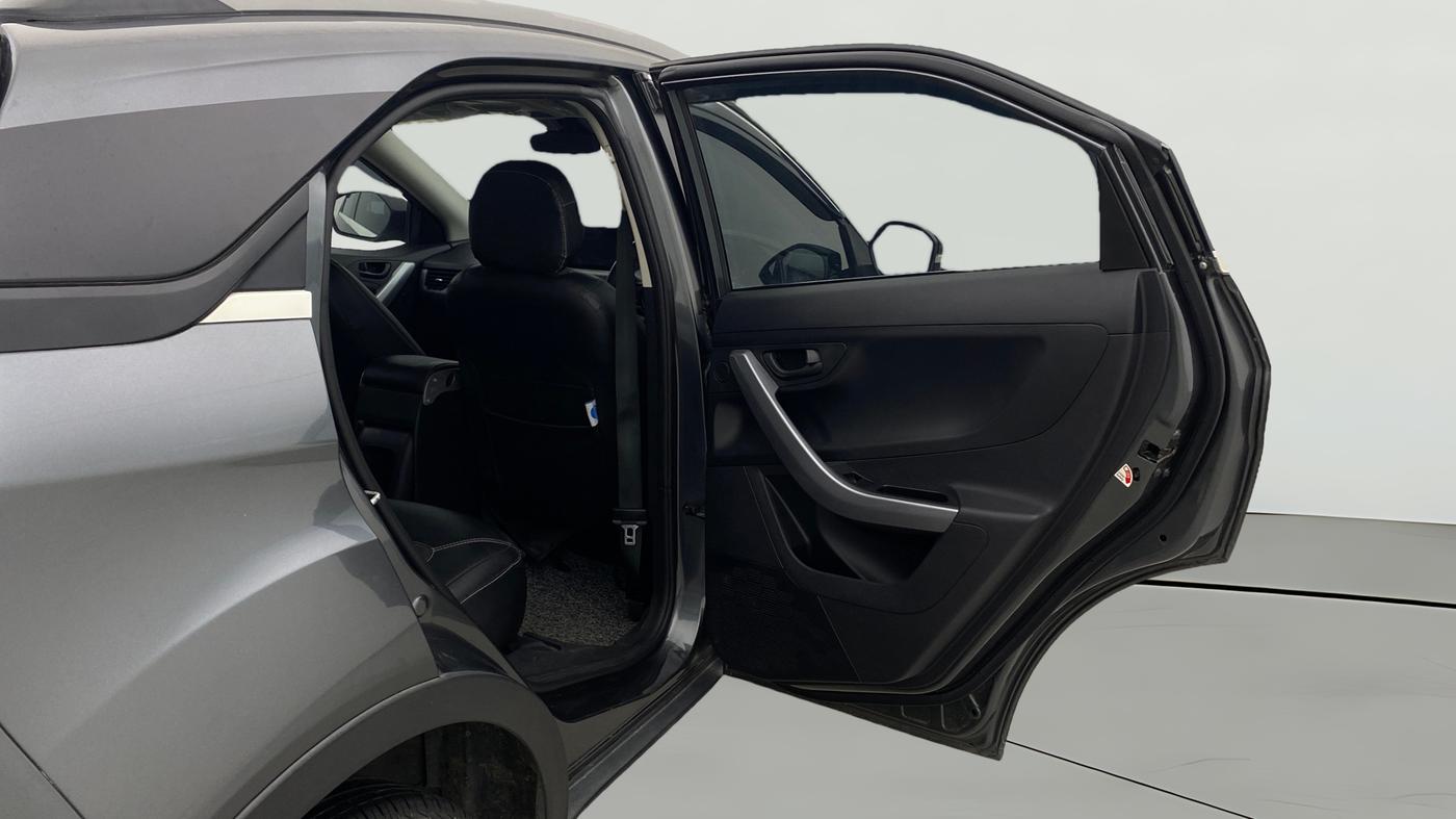 2022 Tata NEXON XMA SUNROOF PETROL, Petrol, Automatic, 35,685 km, RHS Rear Door