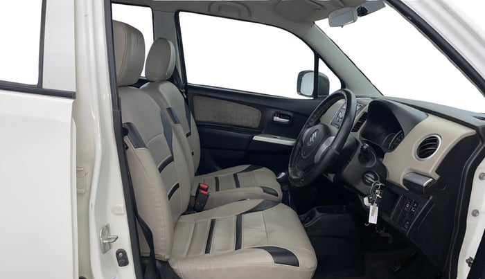 2014 Maruti Wagon R 1.0 VXI, Petrol, Manual, 82,603 km, Right Side Front Door Cabin