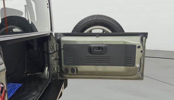 2022 Mahindra Thar LX PETROL HT 4WD AT, Petrol, Automatic, 34,063 km, Boot Door Open