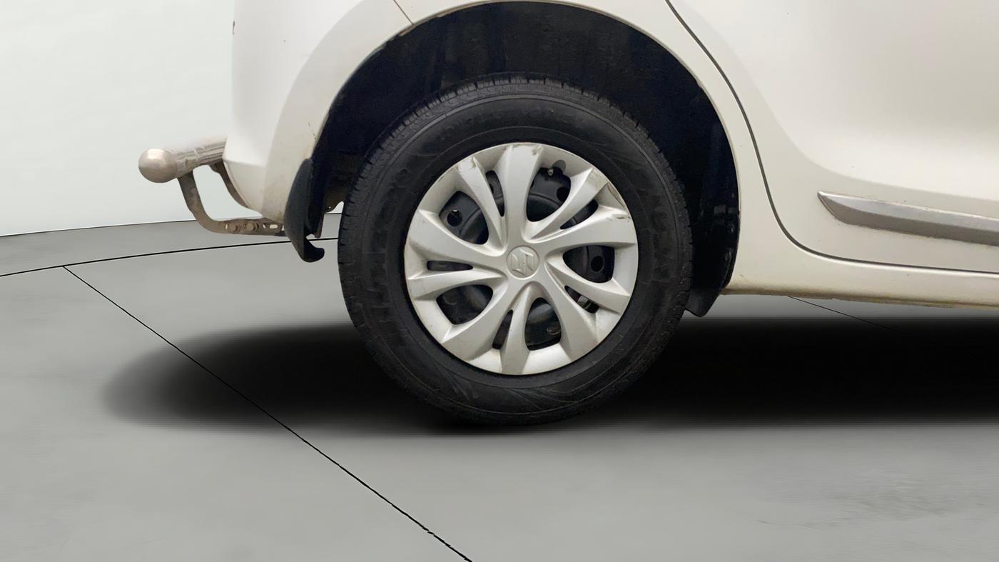 2024 Maruti Swift VXI 1.2L CNG, CNG, Manual, 32,868 km, Right Rear Wheel