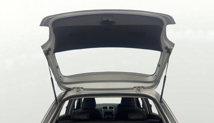 2017 Volkswagen Polo HIGHLINE1.2L, Petrol, Manual, 53,792 km, Boot Door Open