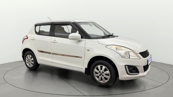 2017 Maruti Swift LXI (O), Petrol, Manual, 31,949 km, Right Front Diagonal